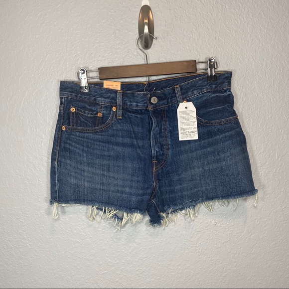 Levi’s | 501 Original Fit Straight‎ Leg Button Fly - Picture 4 of 9